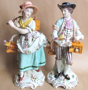 SITZENDORF PAIR LARGE SIZE PORCELAIN FIGURES OF LADY & GENT BIRD SELLERS (10487) - Picture 1 of 8