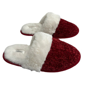 Soma Women's Size Medium 7/8 Red White Chenille Faux Fur Slippers Closed Toe New