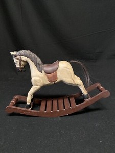 Wooden Platform Rocking Horse Figurine Real Horse Hair Tail