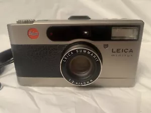 Leica USA Samy’s Camera GMBH Minilux 1:2.4/40mm Data Vintage Excellent Clean - Picture 1 of 11