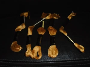 LOT OF 5 SKEINS OF NOS DMC COTTON EMBROIDERY FLOSS #729 OLD GOLD 6 STRAND - Picture 1 of 1