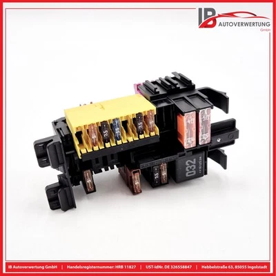 Sicherungskasten Relaiskasten A2059067200 MERCEDES-BENZ C-KLASSE C180 W205 MB - Bild 1 von 4