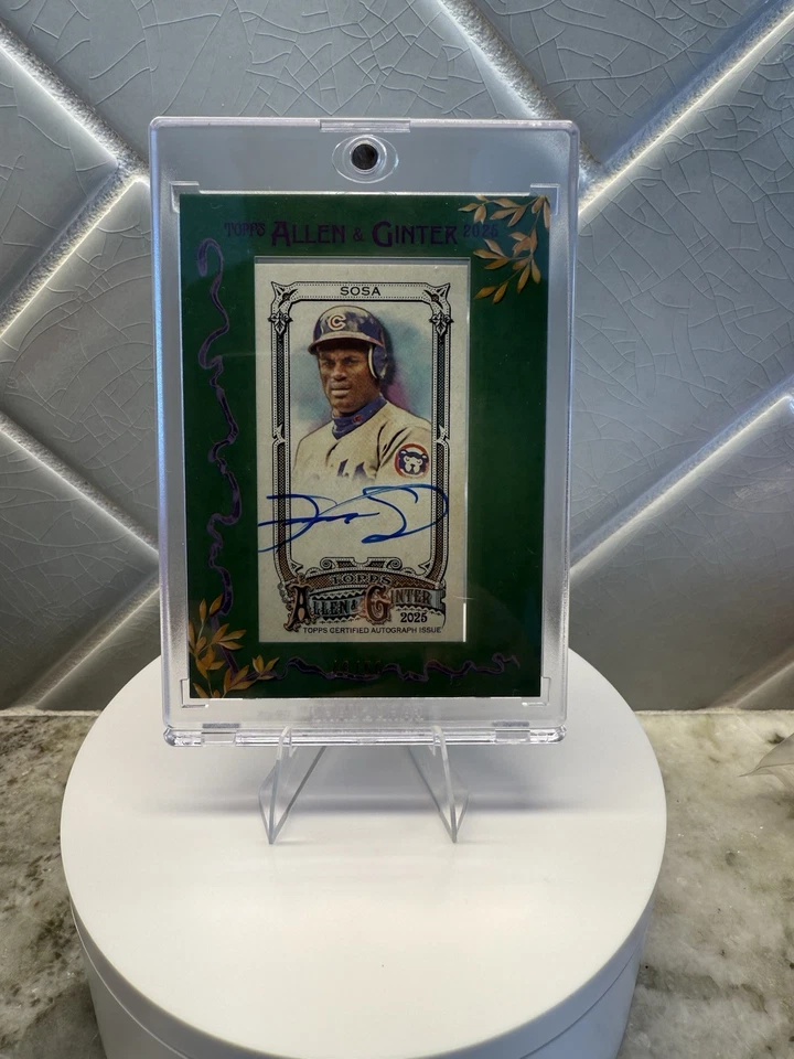 MINI CUADRO Allen & ginter 2025 Sammy Sosa Auto Verde 48/50 Foto 1 de 3