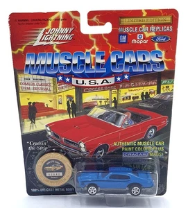 Johnny Lightning 1/64 Scale 200-160 - Muscle Cars 1969 Pontiac GTO Judge - Blue - Picture 1 of 5