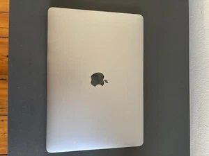 Apple MacBook Pro 2017 13 Zoll I5 2,3 GHz 8GB Space Grey - Bild 1 von 9