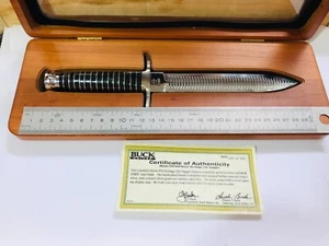 Cuchillo Buck Custom Dagger Heritage #041 de 500 edición limitada disco de madera - Imagen 1 de 7