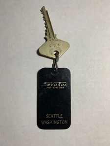 SeaTac Motor Inn Hotel Motel Room Key Fob with Key Seattle Washington #125 - Picture 1 of 2