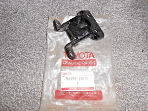FRONT RIGHT UPPER DOOR HINGE FOR TOYOTA CARINA,COROLLA,CORONA,SPRINTER,STARLET - Picture 1 of 2