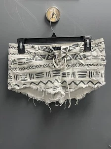 BILLABONG Shorts Denim Lite Hearted Aztec Distressed Junior Size 5 - Picture 1 of 3