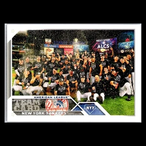 2023 Topps Series 2 - #516 New York Yankees Team Card - Picture 1 of 2