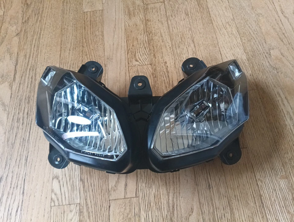Conjunto de faros KAWASAKI genuinos 2012-2016 Ninja 650 23007-0173 Foto 1 de 4