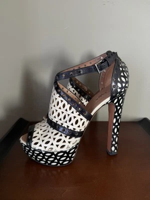 Alaia  Paris ,Black And White Laser Cut Heels 37 Made In Italy - Image 1 of 4