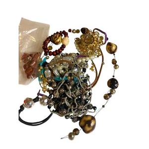 Lot H of Broken Scrap Assorted Jewelry Pieces Crafting Art 12.1 ounces - Picture 1 of 9