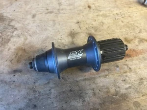 Shimano FH-M570 Rear Hub 36h 8/9/10 Speed MTB LX Deore - Picture 1 of 4
