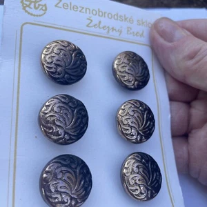 6 Železnobrodské Sklo Tschechische Antik Bronze/Schwarz Glasknöpfe ORIGINALKARTE 5/8" - Bild 1 von 11