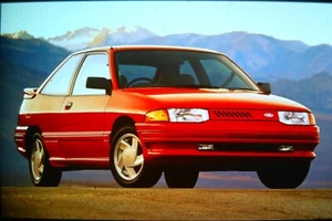 Ford Escort GT 1992 diapositiva foto de prensa - Imagen 1 de 1