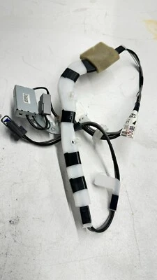 Amplificador de antena TOYOTA PRIUS PRIME 2017-2019 86300-47160 OEM Foto 1 de 4