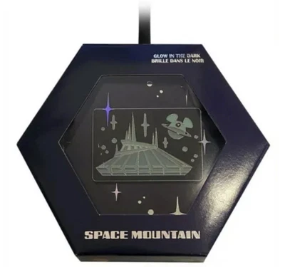 Auténtico prendedor Disney Space Mountain Brilla en la oscuridad en caja de adornos Foto 1 de 2