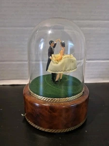 Caja de música de colección Swiss Reuge vals bailando giratorio boda pareja cúpula FUNCIONA - Imagen 1 de 11