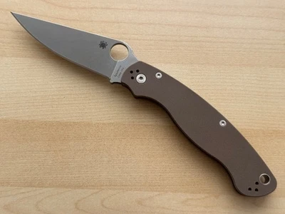 NUEVO CUCHILLO SPYDERCO MILITAR 2 HOJA 15V MARRÓN MANGO G10 ENVÍO GRATUITO Foto 1 de 4