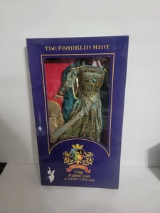 Franklin Mint Guinevere Fashion Doll Wardrobe Knighthood Title Ensemble Rare New - Bild 1 von 4