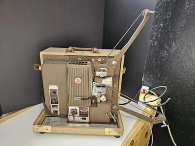 Kodak Pageant Soundprojektor Modell 8K5 - Motor & Lampe funktioniert - Vintage 8mm... - Bild 1 von 4