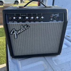 Fender Frontman 15G 15 Watt Guitar Amplifier - Picture 1 of 8