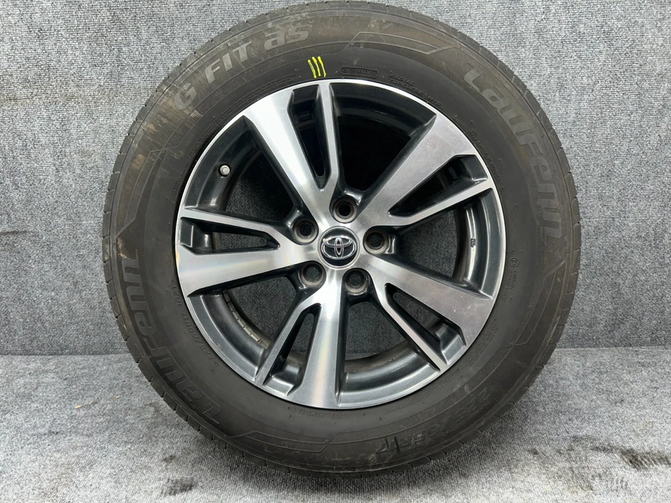 TOYOTA RAV4 XLE 16-18 OEM WHEEL RIM 5 TWIN SPOKE 17" 17X7 W/ TIRE 225/65R17 80K - Image 1 of 4