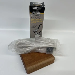 Hampton Bay Track Lighting End Connector w/ Cord & Switch 15' Cord White 555-252 - Picture 1 of 6