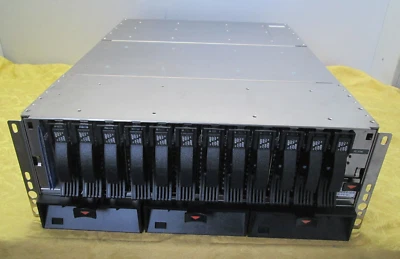 IBM FC 5786 Type 7031 TotalStorage EXP24 19" Festplattenrack / inkl. 24x HDD - Bild 1 von 4