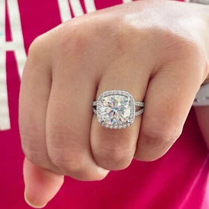 HUGE 14K SOLID WHITE GOLD CUSHION CUT SIMULATED DIAMOND ENGAGEMENT RING 5.70CTW - Bild 1 von 11