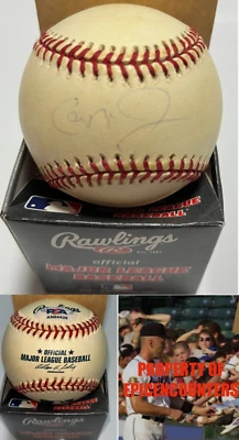 CAL RIPKEN JR SIGNED OFFICIAL MAJOR LEAGUE BASEBALL W/PROOF PSA/DNA # AN84428 - Image 1 of 3