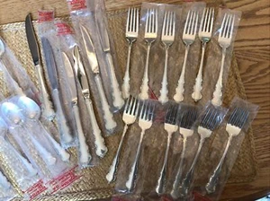 Martinique by Oneida Sterling Silver Flatware Set For 6 Service 30 Pieces, 1967 - Picture 1 of 8