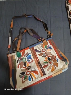 Bolso de mano bandolera grande Charmes Brand de cuero con retazos Foto 1 de 4