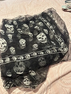 Alexander McQueen Silk Scarf Skulls 44 X 40 In - Image 1 of 4