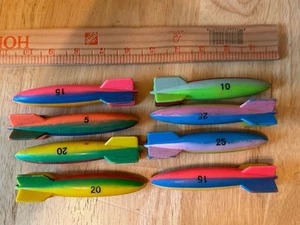 Lot of 8 Swimways Toypedo 5" Mini Shark Bandits Gliding Pool Torpedoes Vintage - Picture 1 of 5