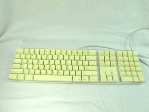 Apple Genuine Keyboard USB Ports Wired & Numeric Keypad Beige Model A1048 - Picture 1 of 8