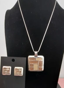 KENNETH COLE MODERNISTIC INLAY PENDANT NECKLACE AND MATCHING EARRINGS - Picture 1 of 7