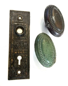 2 Vintage Door Knobs & Eastlake Style Back Plate Brass - Picture 1 of 9