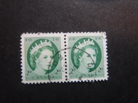 Canada Green One Pair Used Stamp Scott #338 2 cent Queen Elizabeth II Cover