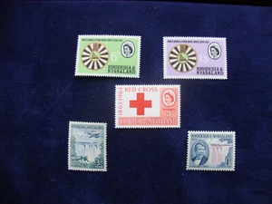 RHODESIA & NYASALAND STAMPS 5 UNMOUNTED MINT in Total - Picture 1 of 4