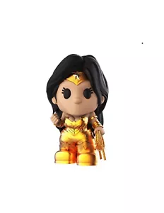 Ooshies Series 4 Figures Vinyl Edition-Golden Wonder Women - Picture 1 of 2