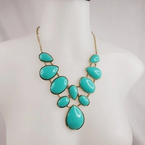 Goldfarbene Halskette Cabochon Aqua Statement Latzhalsband Träne - Bild 1 von 14