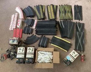 Scalextric track job lot, includes accessories, side rails, car, controllers - Picture 1 of 6