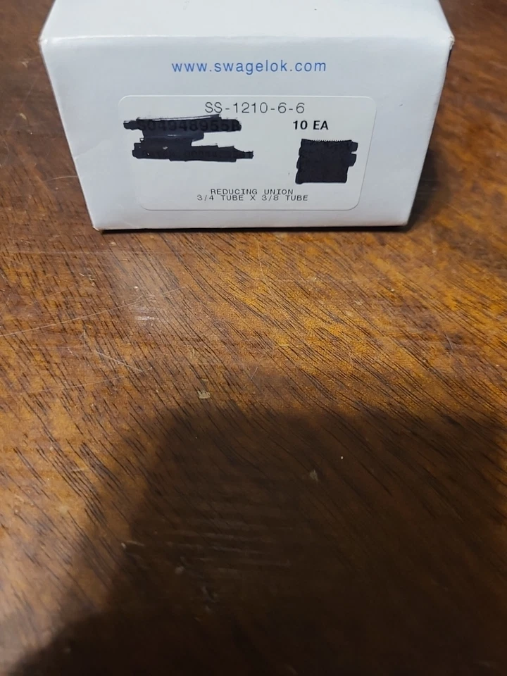 10 Swagelok  3/4" X 3/8" Stainless Steel Reducing Union SS-1210-6-6  - Image 1 of 2