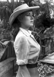 Eleanor Parker Monochrome Photo Print 10 (A4 Size-210 x 297mm-8.5" x 11.75") - Picture 1 of 2