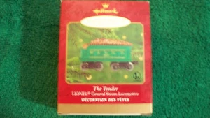 Hallmark Ornament   2000 THE TENDER/LIONEL  GENERAL STEAM LOCOMOTIVE - Picture 1 of 1