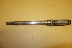 Honda XLR250 R XLR250 R MD22 Vorderradachsspindel mit Distanzstücken - Bild 1 von 4