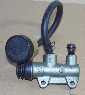 Cilindro maestro freno trasero Brembo Ducati 1098S 1098 848 Streetfighter Monster Foto 1 de 3