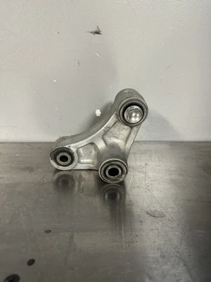 Kawasaki Ninja ZX6R 2013-2025 OEM Dogbone trasero acoplamiento enlace Foto 1 de 3